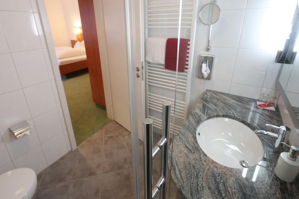 Hotel-Restaurant Roter Ochsen Lauchheim Habitación foto